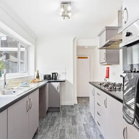 #2 - Location - Private Ensuite, Smart Tv, Fast Wifi By Yoko Guest house Redcar