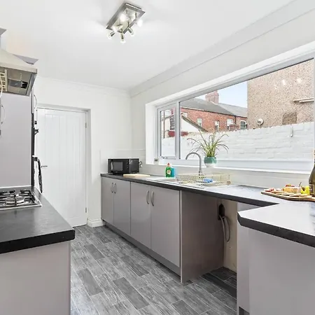 #2 - Location - Private Ensuite, Smart Tv, Fast Wifi By Yoko 4*